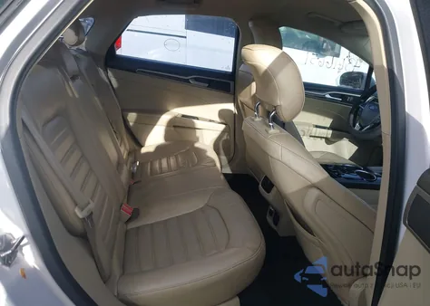 2013 Ford Fusion Se z USA, uszkodzony, nr VIN 3FA6P0H99DR155621